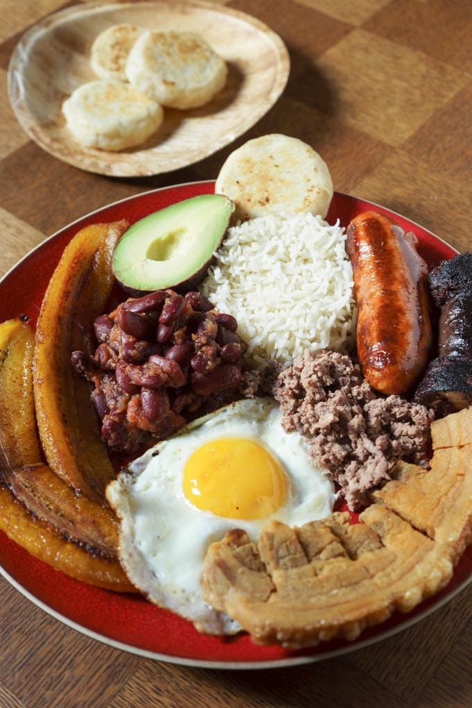 colombian bandeja paisa