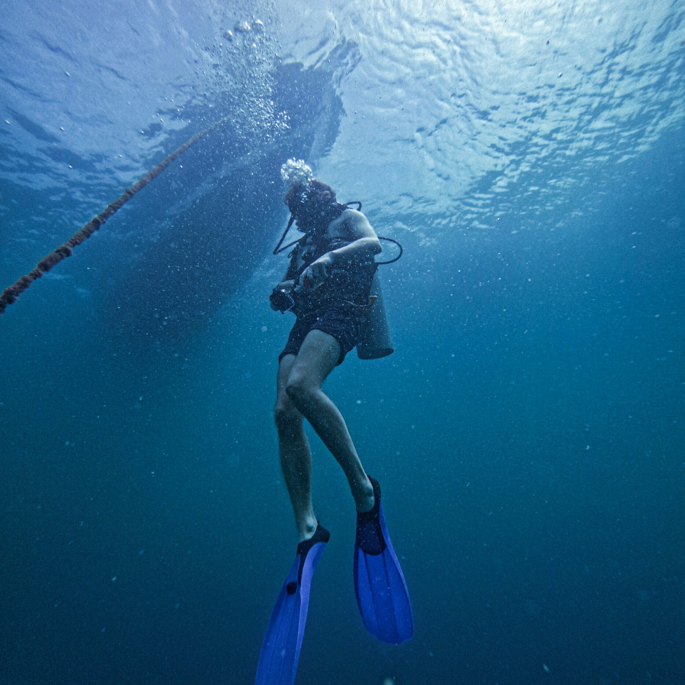 scuba diver doing a controlled ascent uai