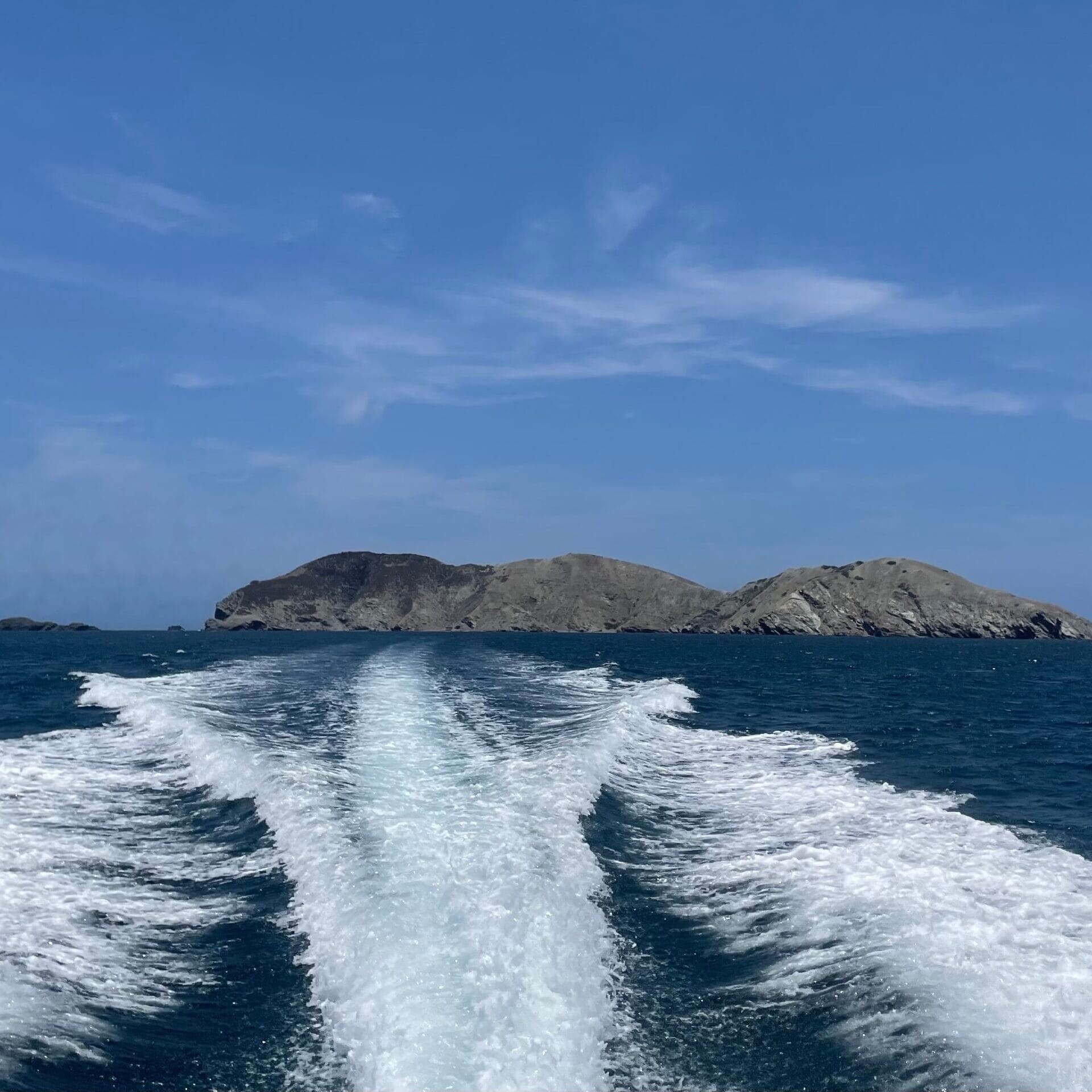speedboat wake uai