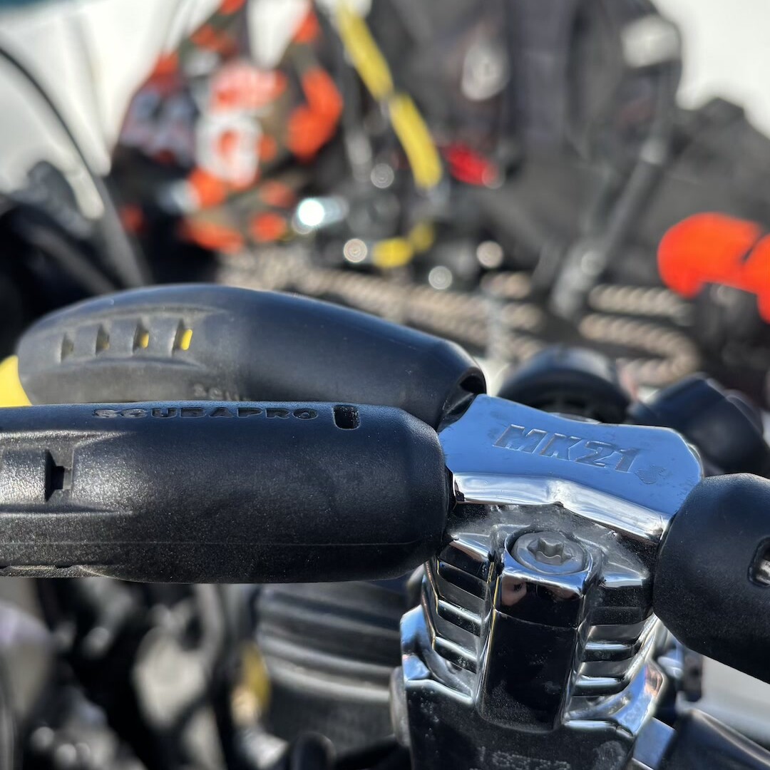 scuba tank valves uai
