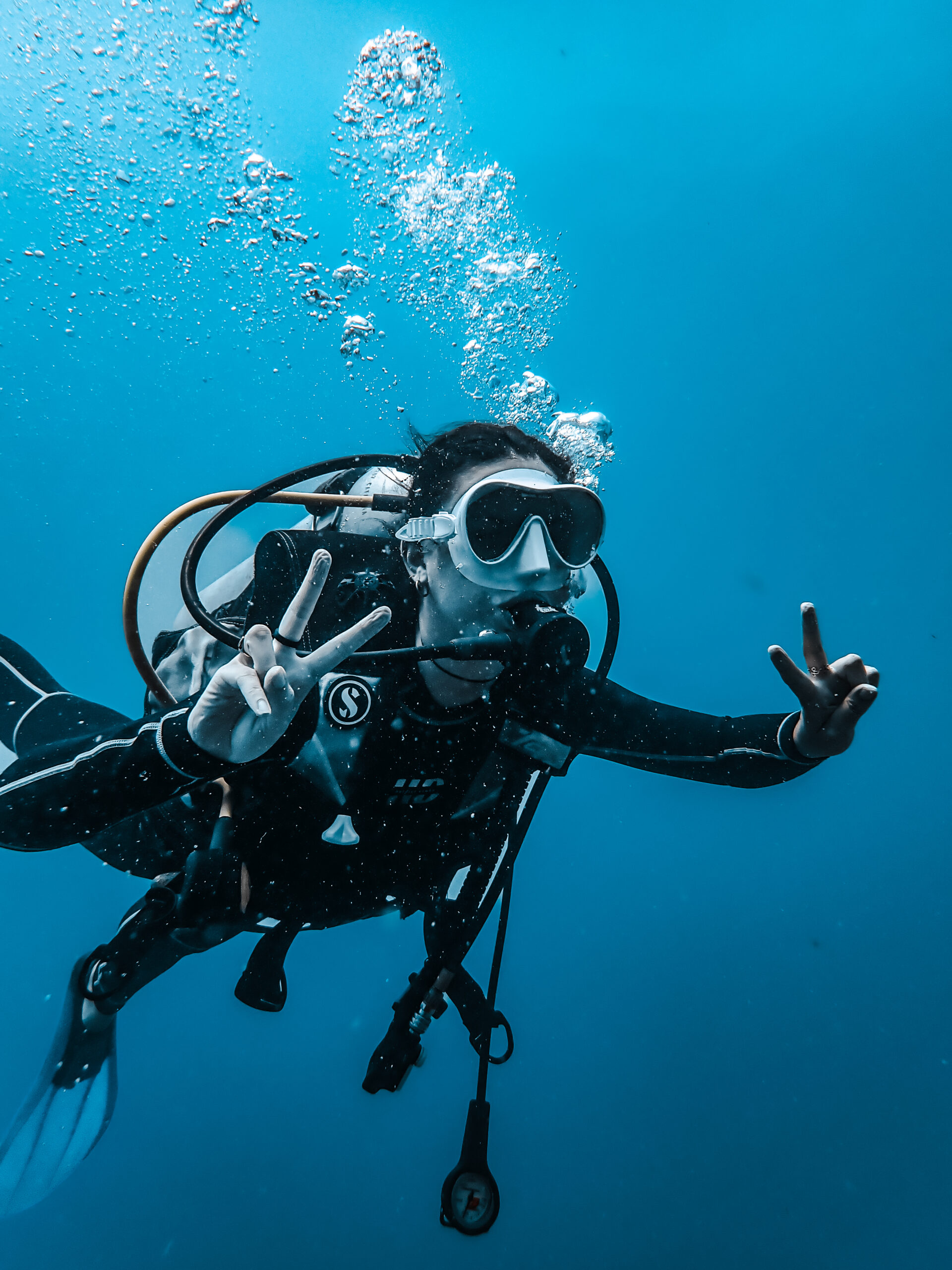 Discover Scuba Diving in Santa Marta – Beginner Ocean Dive 2 Discover scuba diving in Santa Marta with a beginner guided ocean dive from the boat